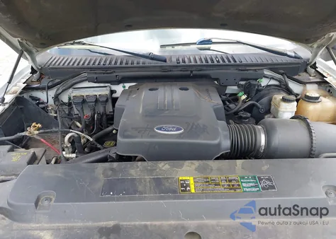 2004 Ford Expedition Xlt z USA, uszkodzony, nr VIN 1FMRU15W54LB58767